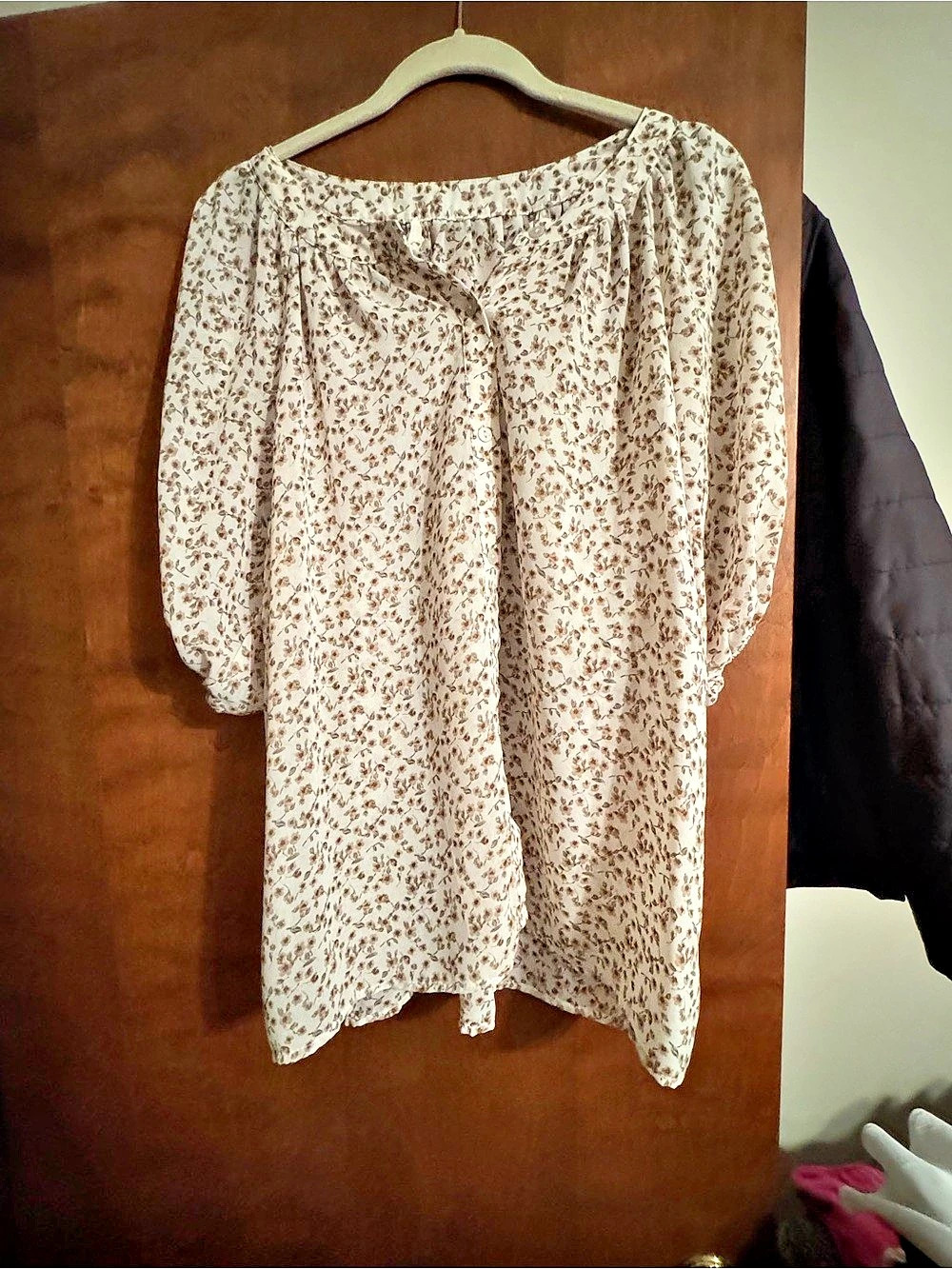 BIBI Floral Blouse in Cream & Brown Like New